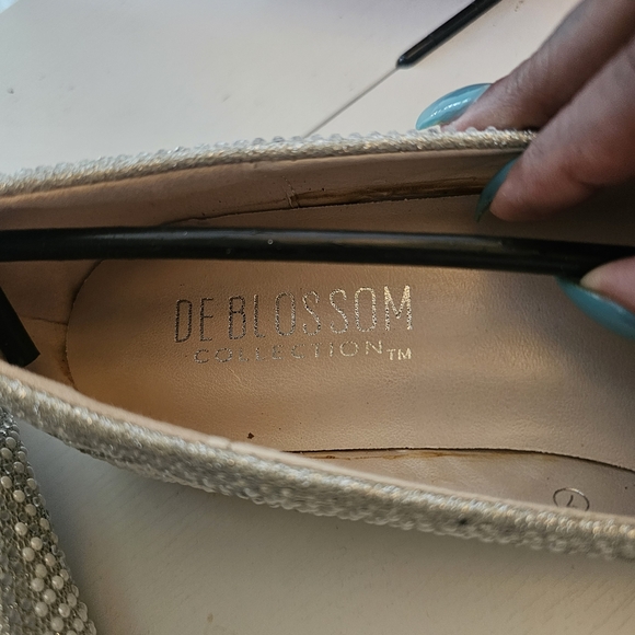 De Blossom Collection Glittering Silver Flats - Picture 10 of 16